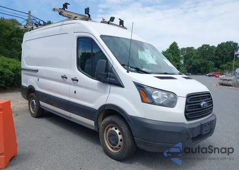 2019 Ford Transit-250 z USA, uszkodzony, nr VIN 1FTYR1CM7KKB27266